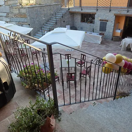 Guest house La Nocciolina Cascina Mose 3*