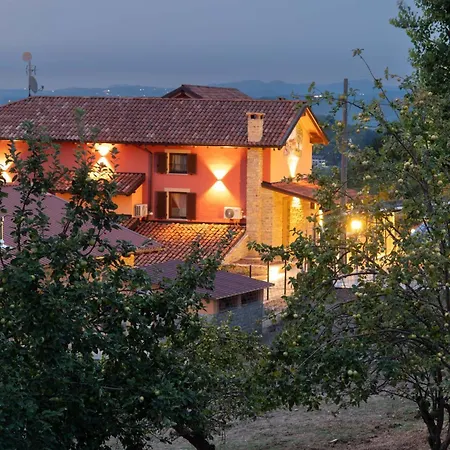 Guest house La Nocciolina Cascina Mose 3*
